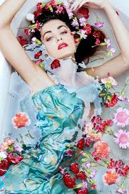 For brighter/whiter looking milk, opt for the flash, but make sure and have your friend take the photo from a subtle angle so after the photoshoot, make sure to rinse your baby off thoroughly. 40 Milk Bath Photography Tips Hot To Take Professional Milk Bath Photography