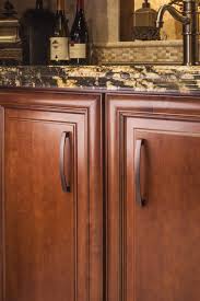 Merrick Cabinet Pulls From Jeffrey Alexander By Hardware Resources 549 160dbac Shown In Use Kitchen Cabinet Design Hardware Resources Cabinet Hardware