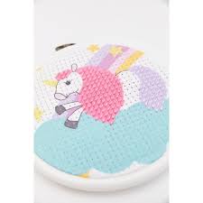 Kinder Sticken Ein Hubsches Einorn Fur Kinder Ab 6 Jahren Sticken Stickpackungen Sticken Anleitung