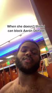 Aaron Donald Lines Up