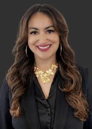 Woman by Carla Ｒizzi ジャケット Financial Services Advisors and Team