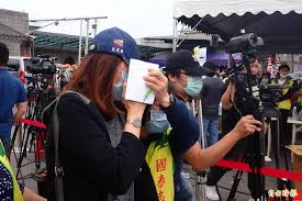 One cool tw泓康天下歌手/演員 工作請洽kitty wechat/line：misskittychang 音樂作品：.follow、水藍色情人 戲劇作品：電影「尋秦記」、wetv影. Tnihnzlked0xwm