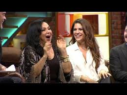 Beyaz Show Turkan Soray In Populer Kultur Ile Olan Imtihani Youtube 2020 Kultur Populer Unluler