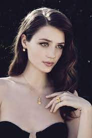 Dark Brown Black Hair With Amber Green Hazel Eyes And Pale Skin Timeless Makeup Dramatic Eye Makeup Hair Styles