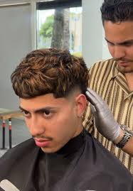 Burst Fade with Highlights Brown