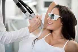 As we utilize only the highest level of medical equipment and a professionally trained staff, we offer the most comprehensive treatments while insuring the lowest incident rates. What Are The Benefits Of Lightsheer Diode Laser Hair Removal