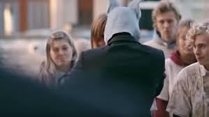 Vorige week kwam een van de schachten (20) om tijdens een uit de hand gelopen studentendoop. Vlaamse Student In Coma Na Ontgroening Met Vissaus Dub