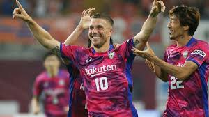On the occasion of the match against 1. Lukas Podolski Glanzt Mit Dreierpack Und Dober Jubel Im Letzten Ligaspiel Eurosport