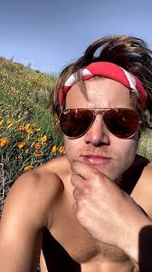 Outer Banks (A Rudy Pankow FANFIC)