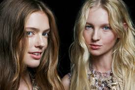 If you color hair, the roots will lighten up clearly, but the hair ends will be damaged. 5 Ways To Lighten Your Hair Without Totally Destroying It Yes It S Possible Fashion Magazine