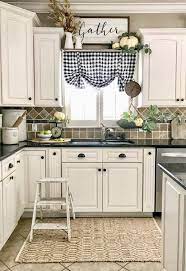 31 Beautiful Farmhouse Kitchen Decor Ideas Farmhouse Kitchen Decor Kitchen Remodel Small Kitchen Style