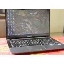 Sedangkan untuk hp samsung j series sudah mulai kurang peminat. Laptop Second Samsung Np300e4x Shopee Indonesia