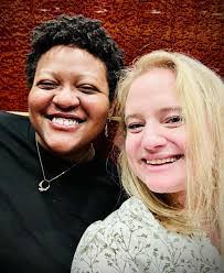 Ellen Glaser's Instagram, Twitter & Facebook