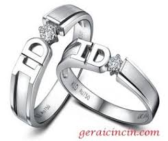 Tapi, kadang kalian mungkin tak punya terlalu banyak waktu untuk datang dan memilih cincin untuk tunangan. 34 Cincin Kawin Ideas Wedding Rings Engagement Rings Rings