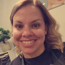 Ashley Wardell's Instagram, Twitter & Facebook