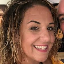 Amber Voll's Instagram, Twitter & Facebook