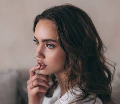 Sophia Squires's Instagram, Twitter & Facebook