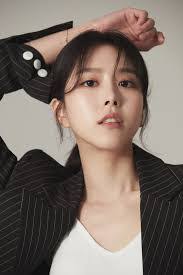 Jisung Kim's Instagram, Twitter & Facebook