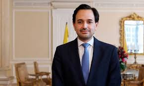 Pablo ardila formaba parte de la familia que era propietaria del otrora popular periódico el espacio , uno de los el 5 de mayo de este año fue capturado en la ciudad de barcelona pablo ardila sierra. No Hay Reservas De Combustible En Cali Ministro De Minas