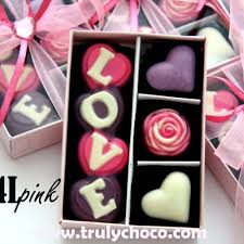 Maybe you would like to learn more about one of these? Ide Kado Coklat Untuk Pacar Yang Manis Dan Tak Terlupakan 2017