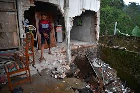 Pelaksana tugas (plt) kabid kedaruratan dan logistik badan penanggulangan bencana daerah (bpbd) kabupaten malang sadono, sabtu malam mengatakan, sebanyak 21 kecamatan di wilayah tersebut. Update 1 189 Rumah Dan 150 Fasilitas Umum Rusak Akibat Gempa Malang