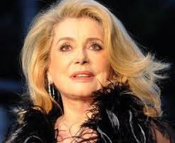 Klassische schönheit kurzer pixie frisuren kurz kurze haare catherine deneuve zeitlose schönheit elizabeth taylor mode über 50 haute couture. Liedtext Catherine Deneuve De