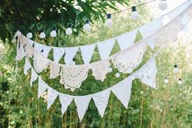 Endlich Wieder Da Wimpelketten Aus Spitze Stoff Und Hakeldeckchen Girlande Hochzeit Ideen Fur Die Hochzeit Und Hochzeit Garten