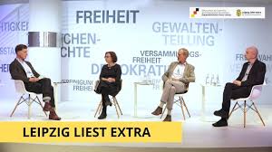 Das neue rathaus gehört zu den wahrzeichen der stadt © mareen rühle. Leipzig Liest Extra Umbruchserfahrungen Geschichten Des Deutschen Wandels Von 1990 Bis 2020 Youtube