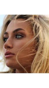 I wanna.. really really be young, wild & free forever 🤪🐸