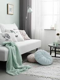 Beautiful Combination Of Mint Green Walls White Furniture And Grey Accents Schlafzimmer Minze Rauminspiration Und Haus Wohnzimmer