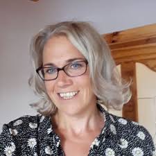 Elaine Reddy (@ElaineReddy3)