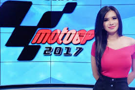 Selain Membawakan Acara Motogp Di Indonesia Host Cantik Ini Juga Sering Lakukan Hal Ini Lo Gridoto Com