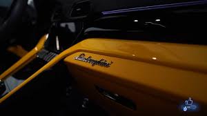 One week after cardi b dyed her hair blue to match her lambo, kim kardashian west has gone and dyed her hair neon green to match her car. Dt36bmxoas5jom