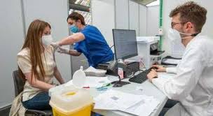 Per la adesione vaccini campania, vi forniamo il link per iscriversi in piattaforma per chi ha una età di almeno 12 anni. 2jisxhlxxn8fvm