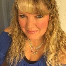 Tonya Eversole's Instagram, Twitter & Facebook