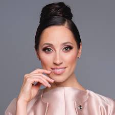 Käyttäjän Elina Nechayeva profiili