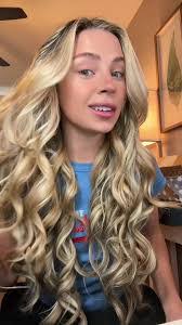 Lindsey Fuchs's Instagram, Twitter & Facebook