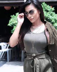 Kecantikan wajahnya serta bakatnya dalam dunia seni sering menjadi bualan hangat netizen. Bergambar Dengan Pose Mengghairahkan Kilafairy Dihujani Komen Lucah Tempatan Hiburan Trending Cari Infonet