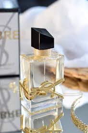 Libre Yves Saint Laurent Mon Avis Marine Loves Polish And More Blog Beaute Et Lifestyle En 2020 Parfum Rose Blog Beaute Eau De Parfum