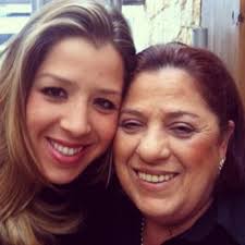 Danielle Ness Costa (@Daninesscosta)