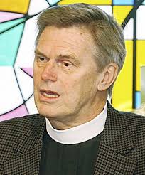 After 13 years, a 'commencement': Outspoken Episcopal rector retiring but  remaining in the community