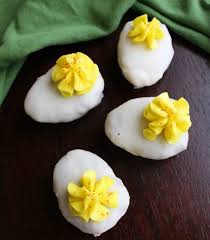 How to make cake pops with silicone mold, recipe step by step. Easy Cake Pop Recipes Dizzy Busy And Hungry