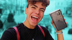 His birthday, what he did before fame, his family life, fun trivia facts, popularity family life. Luciano Spinelli Youtube Channel Analytics And Report Powered By Noxinfluencer Mobile