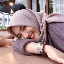 Cewek berhijab cantik selfie di tempat wisata. Kumpulan Foto Cewek Jilbab Cantik Dan Manis Untuk Dp Bbm Manis Bulan Ramadhan