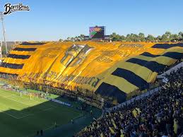 Currently, nacional rank 1st, while on sofascore livescore you can find all previous nacional vs peñarol results sorted by their h2h. Uzivatel Barra Brava Na Twitteru Barra Amsterdam Penarol Vs Nacional 12 05 2019 Https T Co Xo5al4r79g Barrabrava Hinchada Penarol