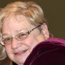 Elizabeth Canavan's Instagram, Twitter & Facebook