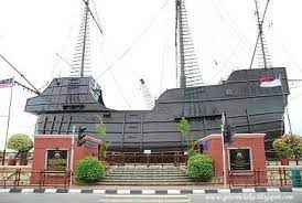Muzium ini dibina pada 1754. Senarai Muzium Di Melaka Http Gotomelaka Blogspot My 2011 08 Senarai Muzium Di Melaka Html Melaka Bandaraya Warisan Dunia Http G Sailing Boat Sailing Ships