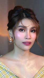 Sheena Bates's Instagram, Twitter & Facebook