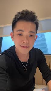 新年想好带谁回家了吗？ 放心～我没有要出租自己， 如果没带人，那我要租你🤣 出租文