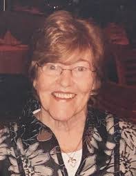 Maureen Travers's Instagram, Twitter & Facebook